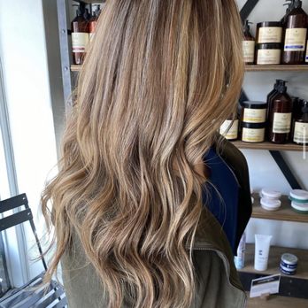 Vito Esposito Salon - Highlight and Root Color - Hair Salons Near Me - Beverly Hills, California Vito Esposito Salon - Highlight and Root Color - Hair Salons Near Me - Beverly Hills, California