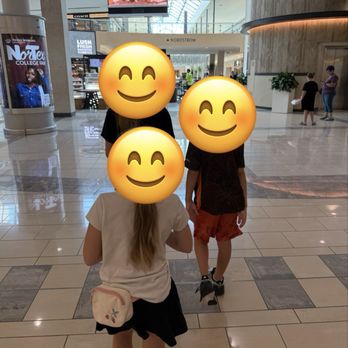 Stonebriar Centre - It's very clean and inviting! - Shopping Centers Near Me - Frisco, Texas