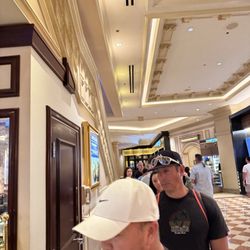 Bouchon Bakery - Long lines