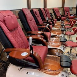 Tres Bien Nail Salon