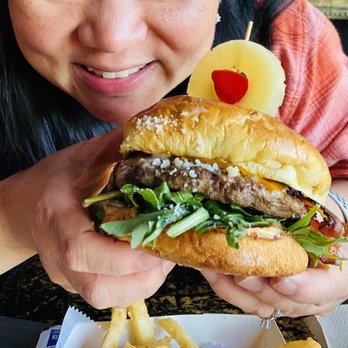Krasa - Handsome Burger! - Burgers Near Me - Chicago, Illinois