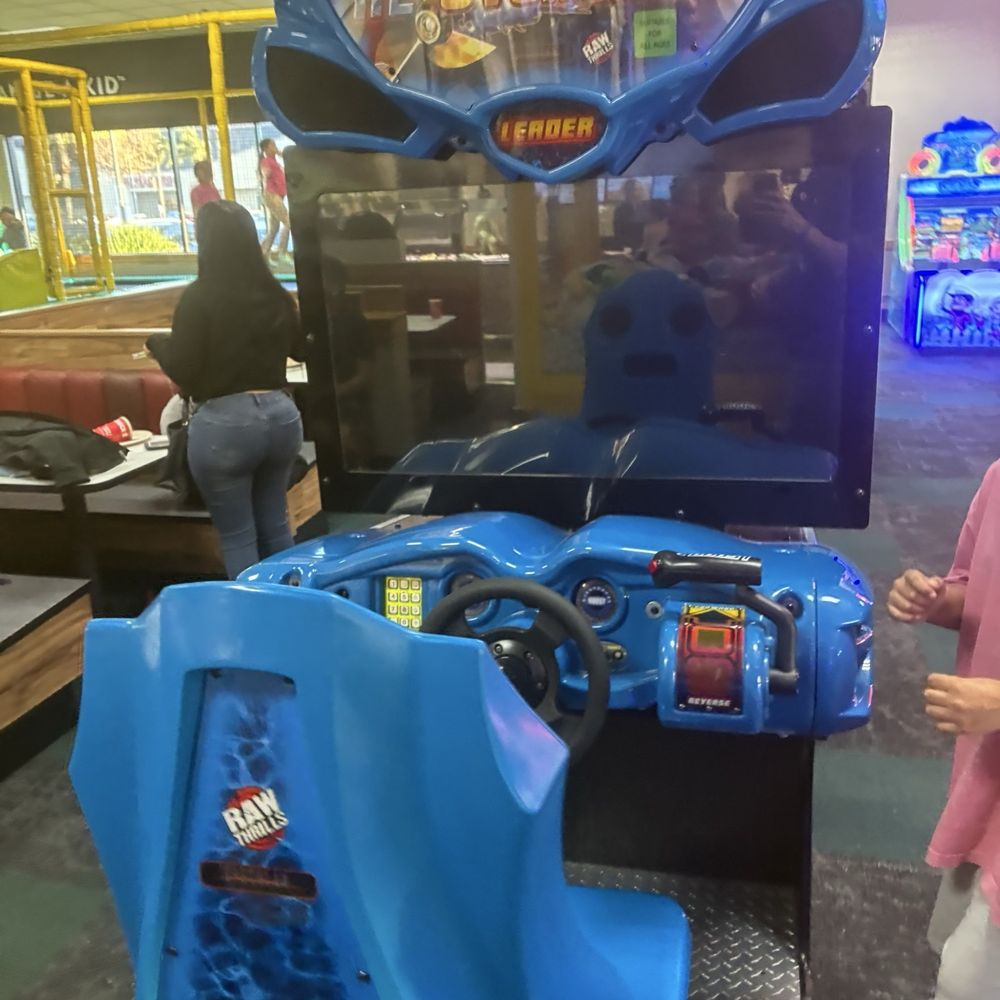 Chuck E. Cheese - No power - Pizza Near Me - Ventura, California Chuck E. Cheese - No power - Pizza Near Me - Ventura, California