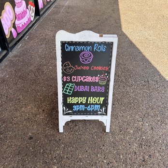 Pamcakes Bakery - Custom Cakes Near Me - Austin, Texas