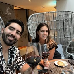 Excelente atención por parte del staff del restaurante, súper recomiendo el cordero y las chuletas de jamón ibérico. Excelente atención por parte del staff del restaurante, súper recomiendo el cordero y las chuletas de jamón ibérico.