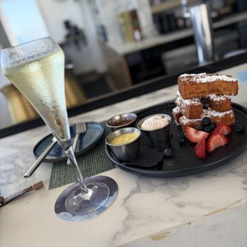 Nubé Rooftop - French toast - Lounges Near Me - Fort Lauderdale, Florida Nubé Rooftop - French toast - Lounges Near Me - Fort Lauderdale, Florida