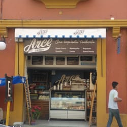 Lácteos Arce - Fachada.
