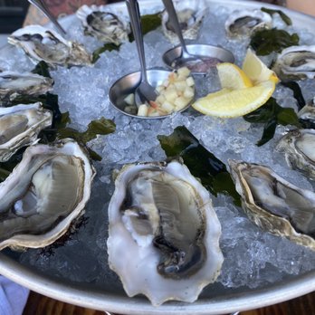 Le Coin - Happy hour oysters - Seafood Near Me - Seattle, Washington