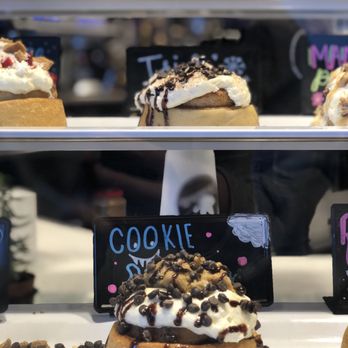 Cinnaholic - A few curated options such as SAFE cookie dough and Irish Crème. - Desserts Near Me - Knoxville, Tennessee Cinnaholic - A few curated options such as SAFE cookie dough and Irish Crème. - Desserts Near Me - Knoxville, Tennessee