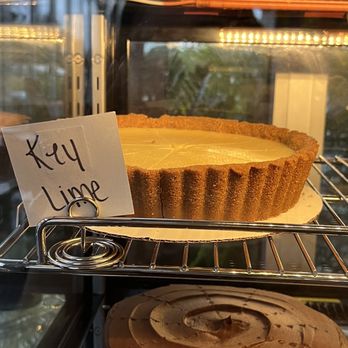 Icebox Cafe - Hallandale Beach - Deep Dish Key Lime Pie - New American Near Me - Hallandale Beach, Florida