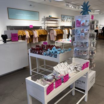 Pura Vida Live Free - Jewelry Near Me - Camarillo, California Pura Vida Live Free - Jewelry Near Me - Camarillo, California