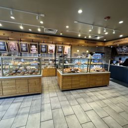 Displays & Staff Counter