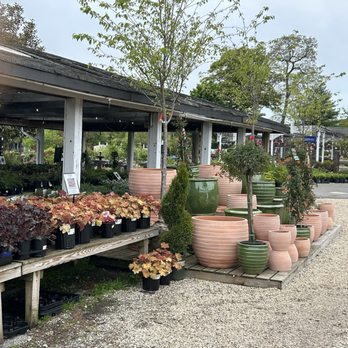 Heritage Farm and Garden - Outdoor planters and plants - Nurseries & Gardening Near Me - Muttontown, New York Heritage Farm and Garden - Outdoor planters and plants - Nurseries & Gardening Near Me - Muttontown, New York