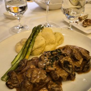 Atlantis Steakhouse - Steakhouses Near Me - RENO, Nevada