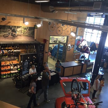 REI - Outdoor Gear Near Me - Los Angeles, California