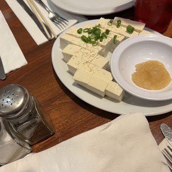 Big City Diner - Tofu with ginger sauce. Very healthy - Diners Near Me - Kaneohe, Hawaii Big City Diner - Tofu with ginger sauce. Very healthy - Diners Near Me - Kaneohe, Hawaii