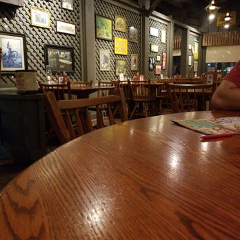 Cracker Barrel Old Country Store - Should be packed out, but service sucks - Breakfast & Brunch Near Me - Burleson, Texas