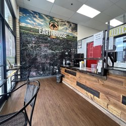 Earthhouse Juices & Drinks - Restaurant space