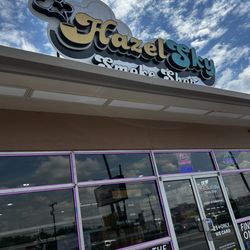 Hazel Sky Smoke Shop - Outside