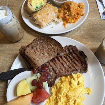 Broken Yolk Cafe - Ribeye Steak & Eggs and Breakfast Burrito - Breakfast & Brunch Near Me - Santee, California
