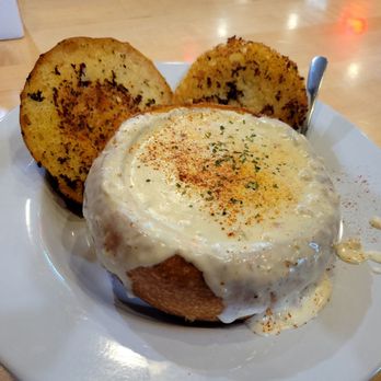 Off the Hook Bar & Grill - American Near Me - Newport, Oregon