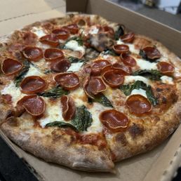Margarita pizza with pepperoni ! Margarita pizza with pepperoni !