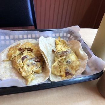 Taco Pionero - Breakfast Taco w/bacon - Tacos Near Me - Arlington, Texas Taco Pionero - Breakfast Taco w/bacon - Tacos Near Me - Arlington, Texas
