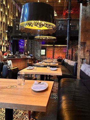 El Catrin Destileria by null