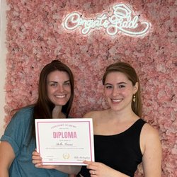 Lash Habit Academy - Our graduate Bella with our educator Colleen!