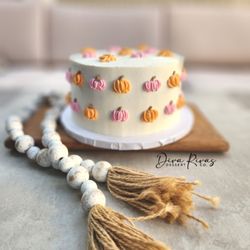 Little pumpkin funfetti cake