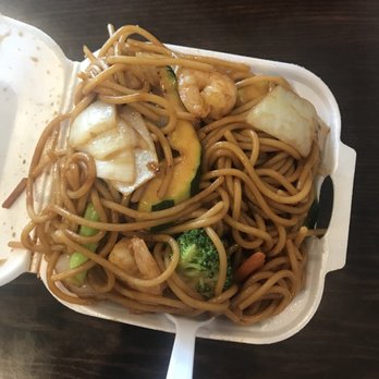 Sakura Japanese Express - Shrimp lo mein (small) - Japanese Near Me - Flowood, Mississippi