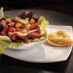 Café Les Amis - Salada Eiffel + crêpe Les Amis