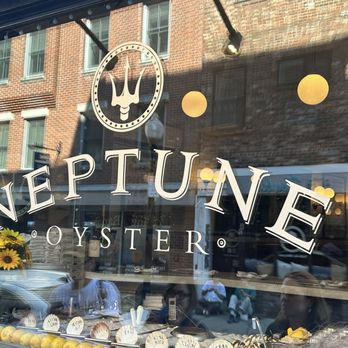 Neptune Oyster - Seafood Near Me - Boston, Massachusetts Neptune Oyster - Seafood Near Me - Boston, Massachusetts