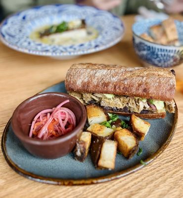 Comedor Nishi by null Comedor Nishi by null