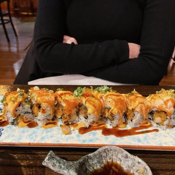 Fuki Japanese Cuisine - Torch Salmon Roll - Sushi Bars Near Me - Somerville, Massachusetts