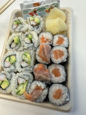 Sushi Beauu by null