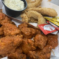 The Sunday House - Hot Wings & Catfish Bites!!
