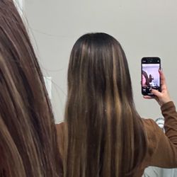 Shore Beauty School - The night I left the salon. You can see the two chunky highlights and the tone looks pretty warm despite wanting ash.