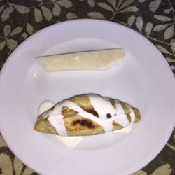 La Fonda del Camino - Complimentary appetizer , stuffed with beans.. Really tasty.
