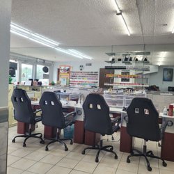 Jenny Nails - Nail station