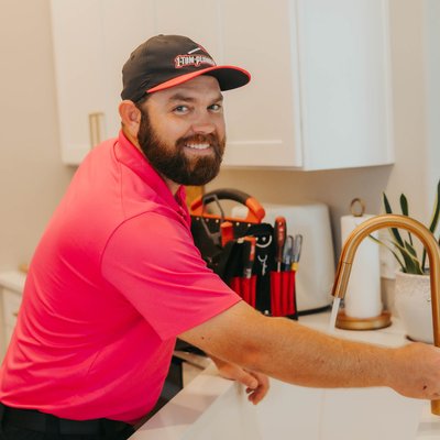 1-Tom-Plumber