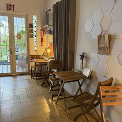 Poliniza - Indoor seating