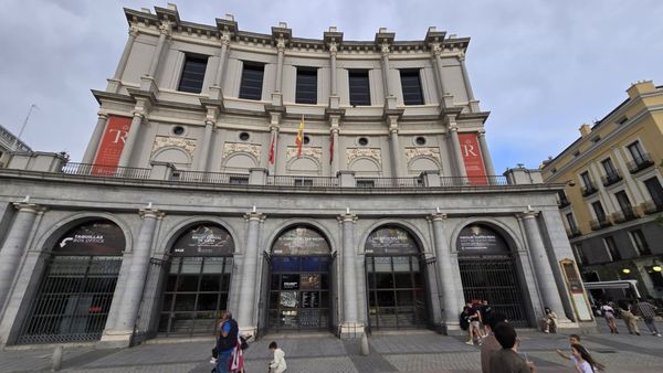 Teatro Real by null