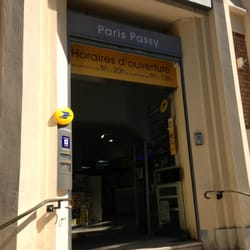 La Poste - Entrée de la poste