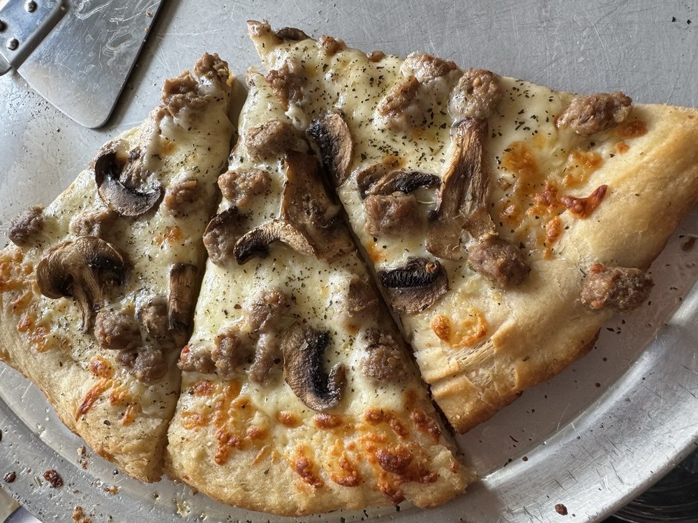 Dirty Sally’s Pizzeria Logo