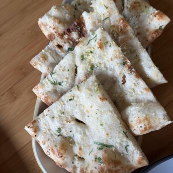 Everest Kitchen - Garlic naan - Himalayan/Nepalese Near Me - Albany, California