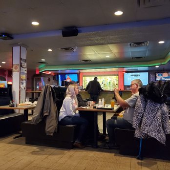 Hyde Out - Bar restaurant in Akron, OH