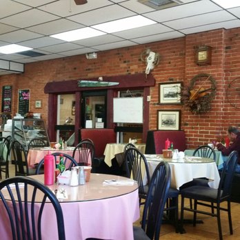 Whistle Stop Cafe - Pizza Near Me - Cascade, Idaho Whistle Stop Cafe - Pizza Near Me - Cascade, Idaho
