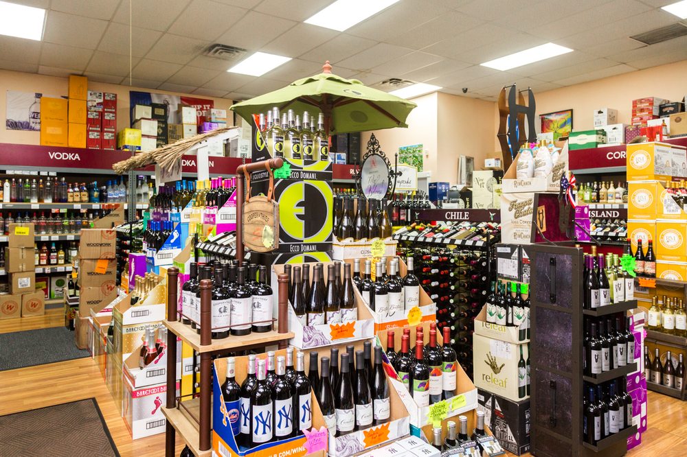 Prime Wine & Liquor Logo