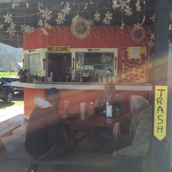 EdeBees Snack Shack - Locals and tourists at Snack Shack in Orick, CA