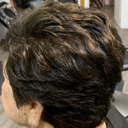 Gonzalez Haircuts & Style